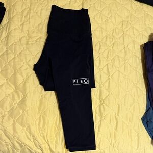Fleo Midnight Black Leggings